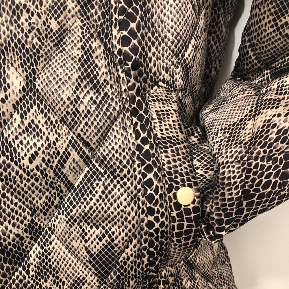 Lovely Easy Spirit Size Large Snake Skin Jacket! - Picture 6 of 12